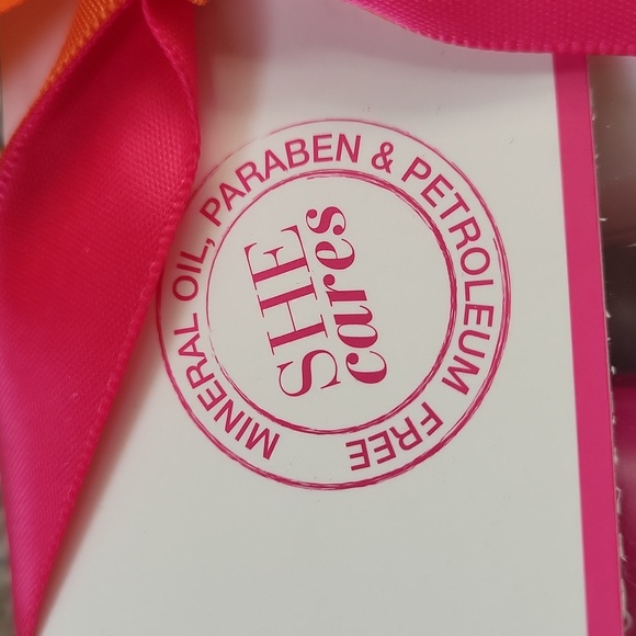 NWT Om She Aromatherapy Coconut Oil Hand Cream Library Gift Set - Picture 7 of 7